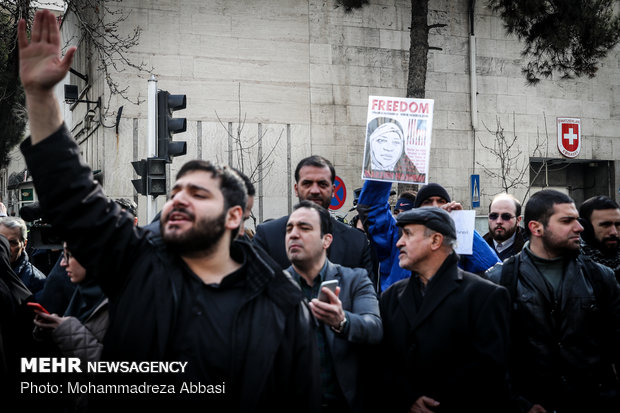 دستشان به سردار سلیمانی‌ها نمی‌رسد از مرضیه هاشمی انتقام می‌گیرند